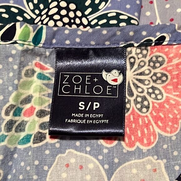 Zoe + Chloe Women's Multicolor Floral Print V-Neck Short Sleeve Scrub Top - Picture 6 of 7